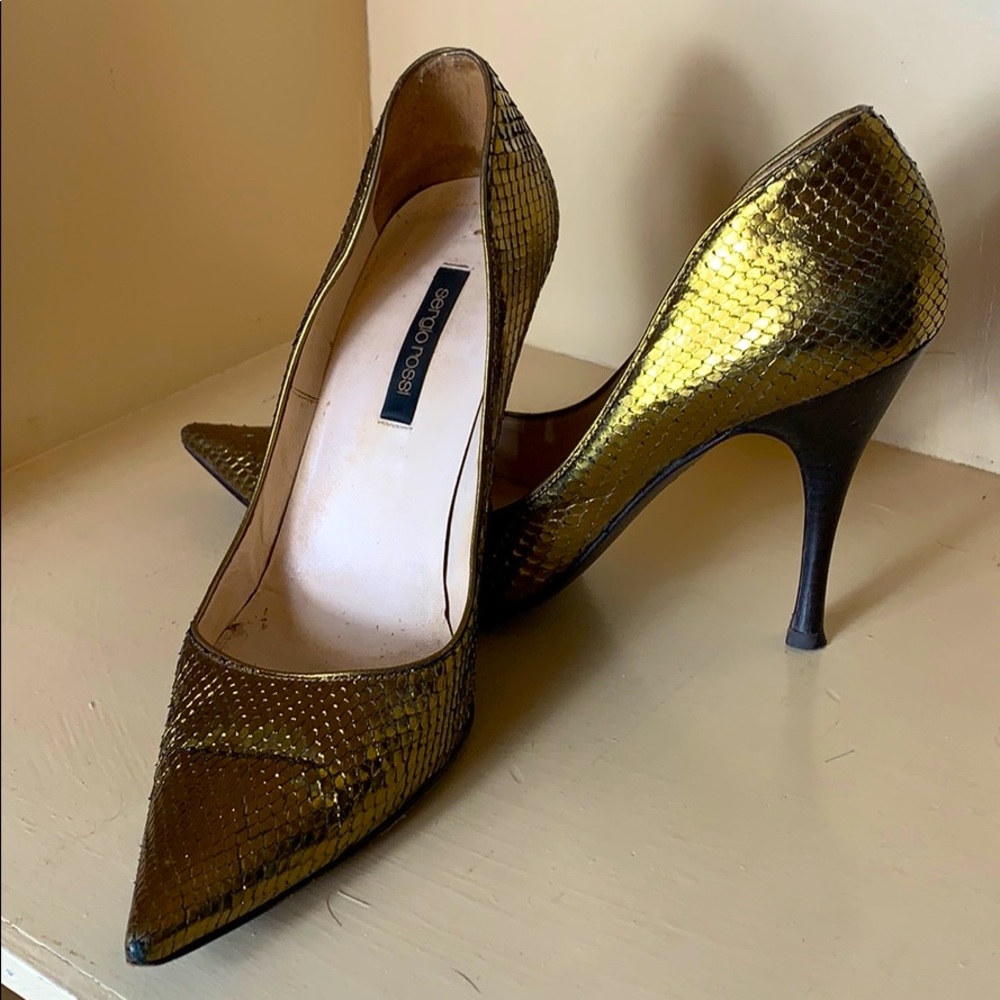 Sergio Rossi bronze metallic snake skin heels.